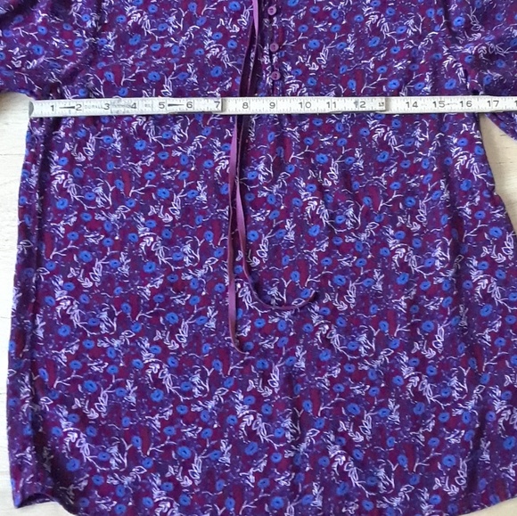 Button-Front Floral Top - Picture 4 of 8